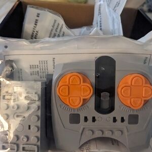 Off brand remote for Lego models